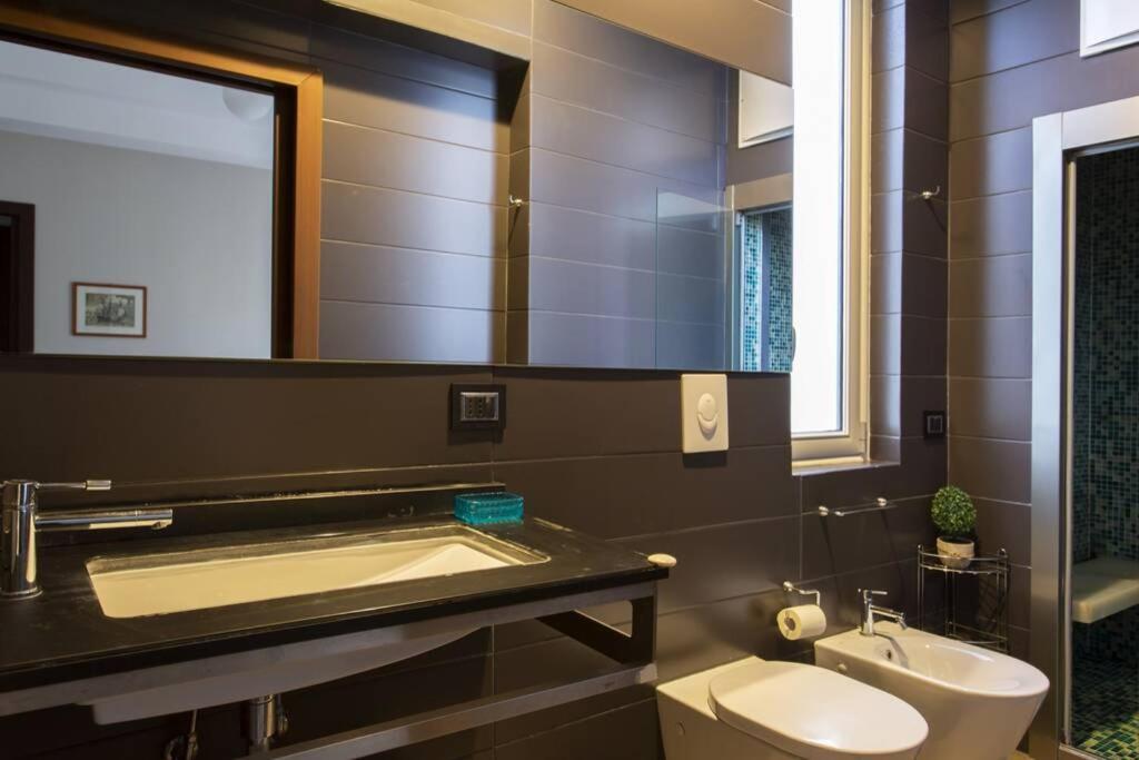 Luxury Sciuti Apartment Палермо Екстериор снимка